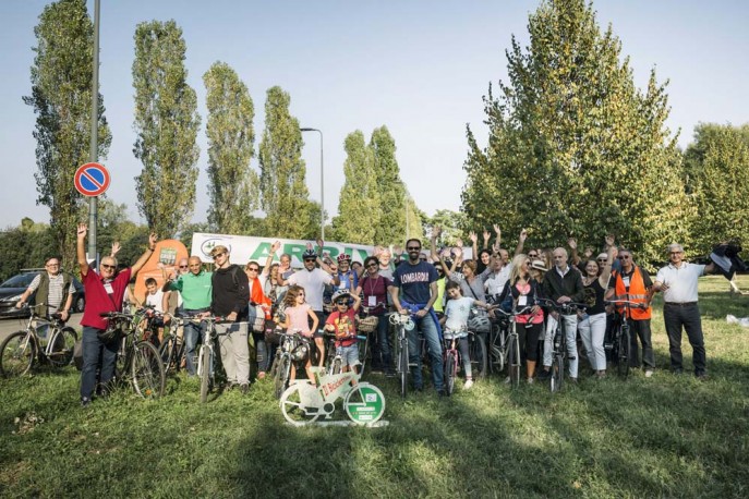 in_bici_insieme_nel_parco_lambrolucente_31